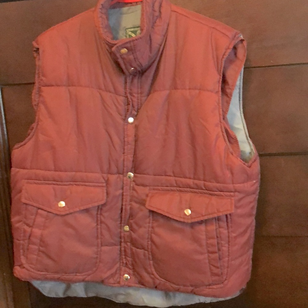 Vest unisex burgundy outside grey inside